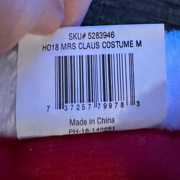 NWT Dog Costume Christmas Mrs. Claus Red White Rhinestones Bling Size Medium - Picture 7 of 7